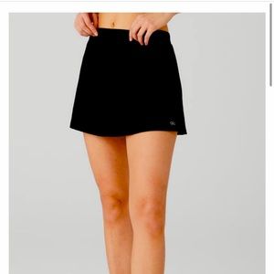 NEW: Alo Airlift Timeless skirt size medium. Never worn.